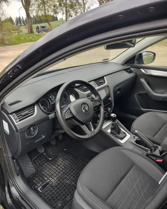 Skoda Octavia cena 48700 przebieg: 167342, rok produkcji 2018 z Olsztyn małe 277